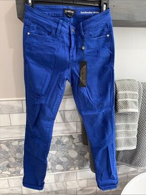 bebe Heartbreaker Skinny Jeans in Cobalt Blue